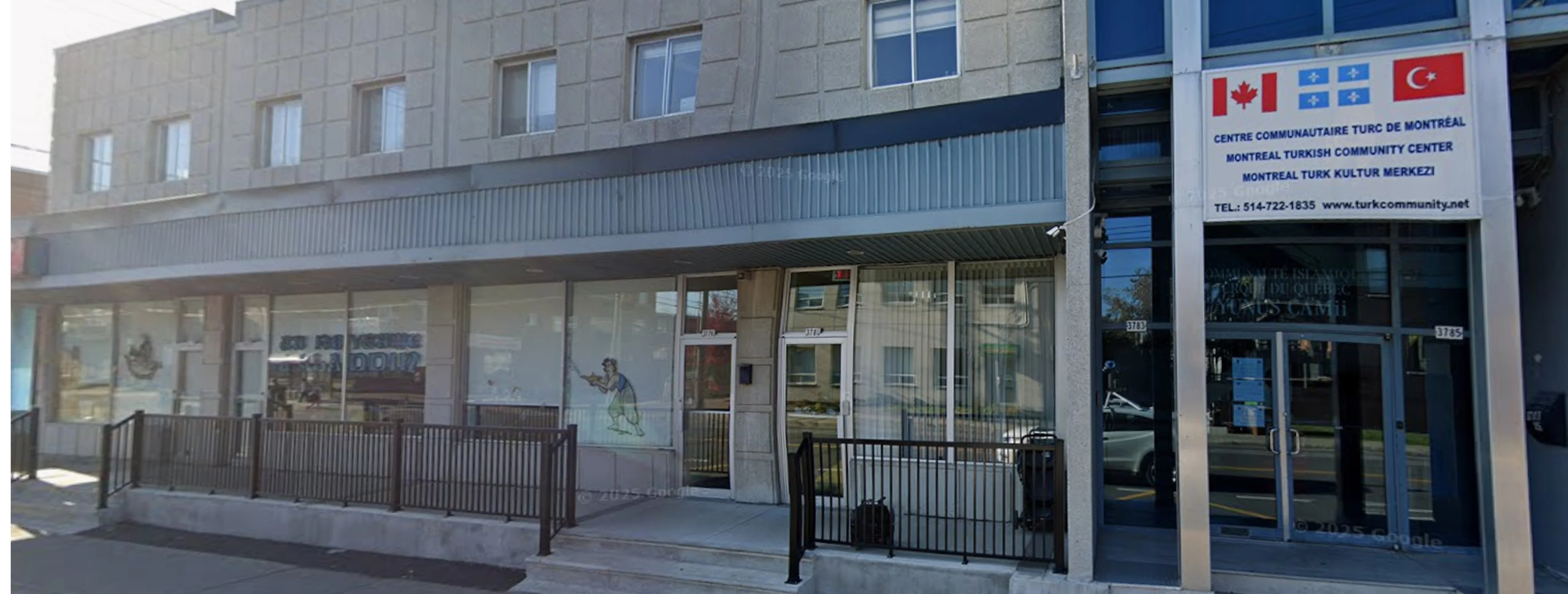 Exterior view of Centre communautaire turc de Montreal Montréal building